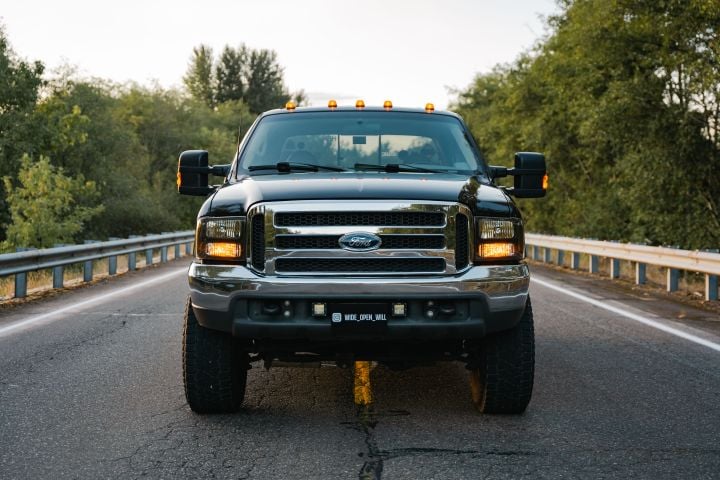 Image 7: MKM Customs Modified 2007 Grille, for Ford Powerstroke 1999-2004 Superduty/Excursion (Chrome)